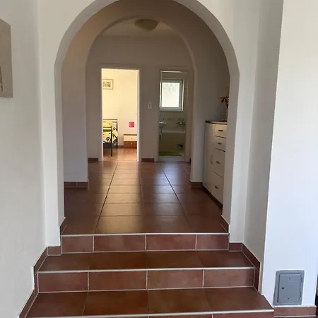 Viktoria * 포드스트라나